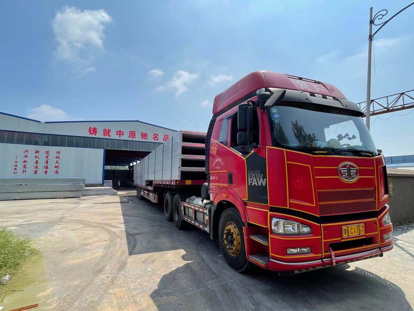 æéé¢éª¨æ¶è½»åå±é¢æ¿è¿åºäº¤åº