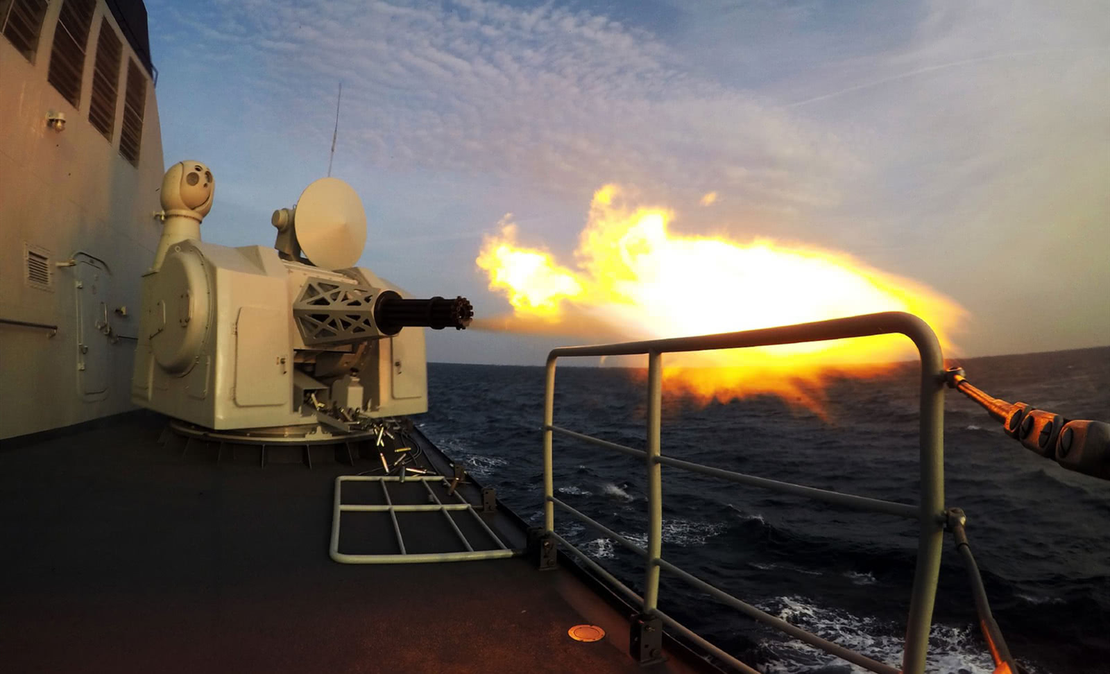 �����ź�ĸ������֮����ÿ��������11000��������ɴݻٷ�������