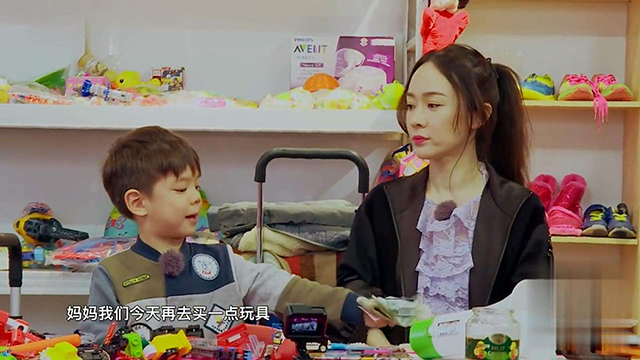 霍思燕和应采儿相反的育儿方式，孩子却同样优秀，因材施教很重要