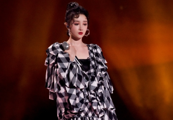 " billow elder sister " 4 fair love to spend: Li Fei counterattack! Before Zhang Baizhi drops 5, 