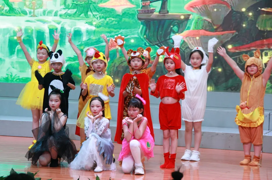 成都市双流区棠湖小学——阅读活动｜童话里绽放 阅读中成长