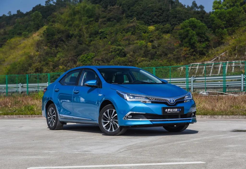 比亚迪秦 PLUS DM-i上市 丰田双擎尴尬了