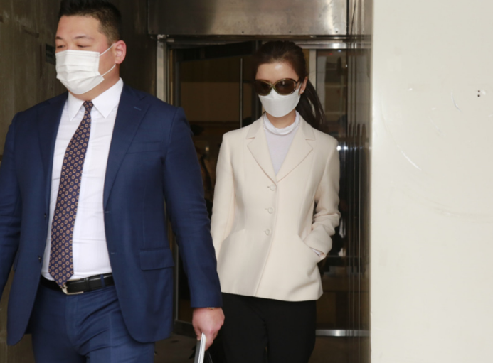 周星驰被前女友讨7000万案进入尾声，双方代表结案陈词曝光