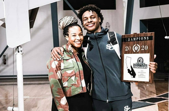 薩瓦娜34歲生日！詹姆斯隔空表白妻子撒狗糧，甜蜜程度羨煞旁人！-黑特籃球-NBA新聞影音圖片分享社區