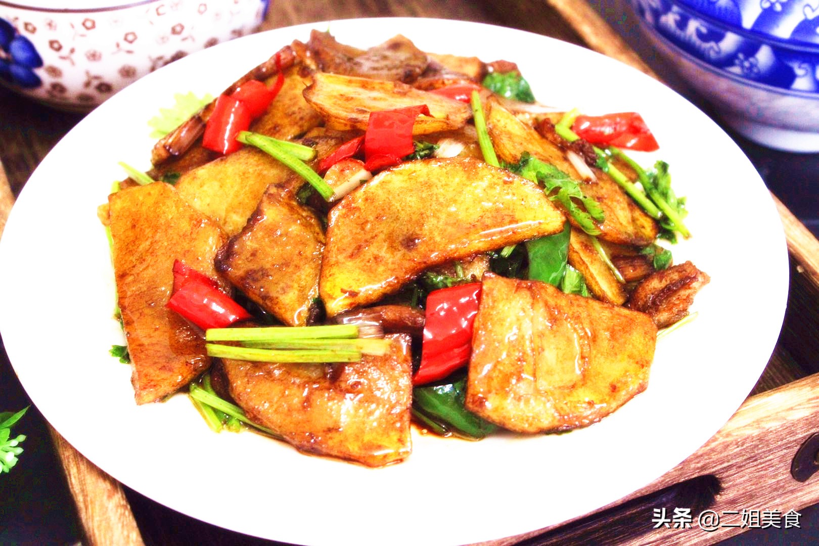 炒土豆片，牢记别直接下锅炒，多做一步，土豆片入味还解馋，好吃
