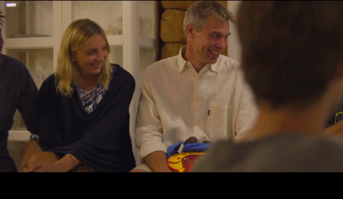 瑞典夫妻花12年为自闭症儿子建了座玻璃城堡：所