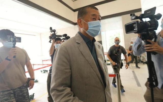 黎智英被捕後，網友表示：早該這樣做了