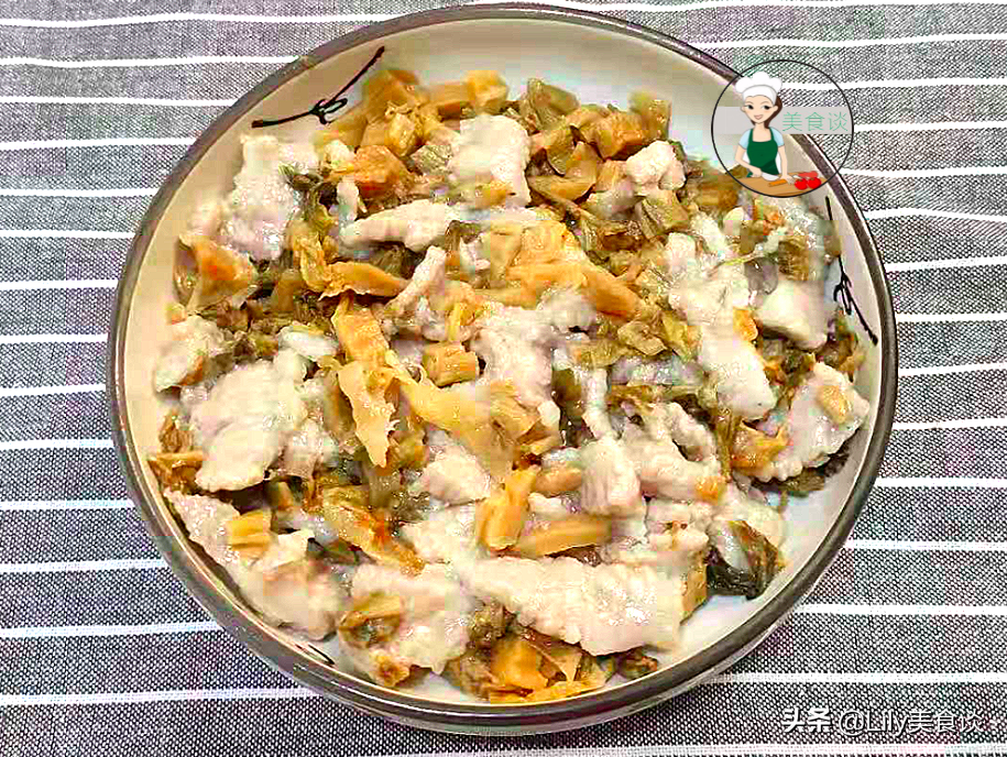 三伏天多吃蒸菜养人，这菜蒸一蒸，15分钟就出锅，鲜香营养不上火