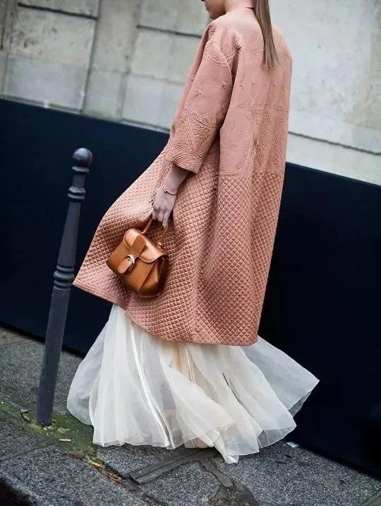 唯诺雅分享秋冬多种搭配指南，拿走不谢