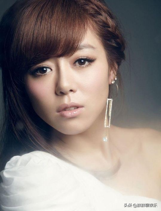 曝光度不高的李宇春，为什么总能压轴出场，抢