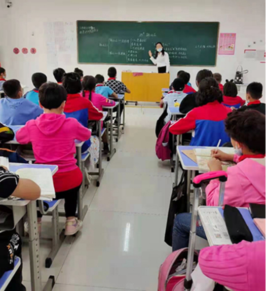 安徽界首：爱在农村孩子心田里的园丁