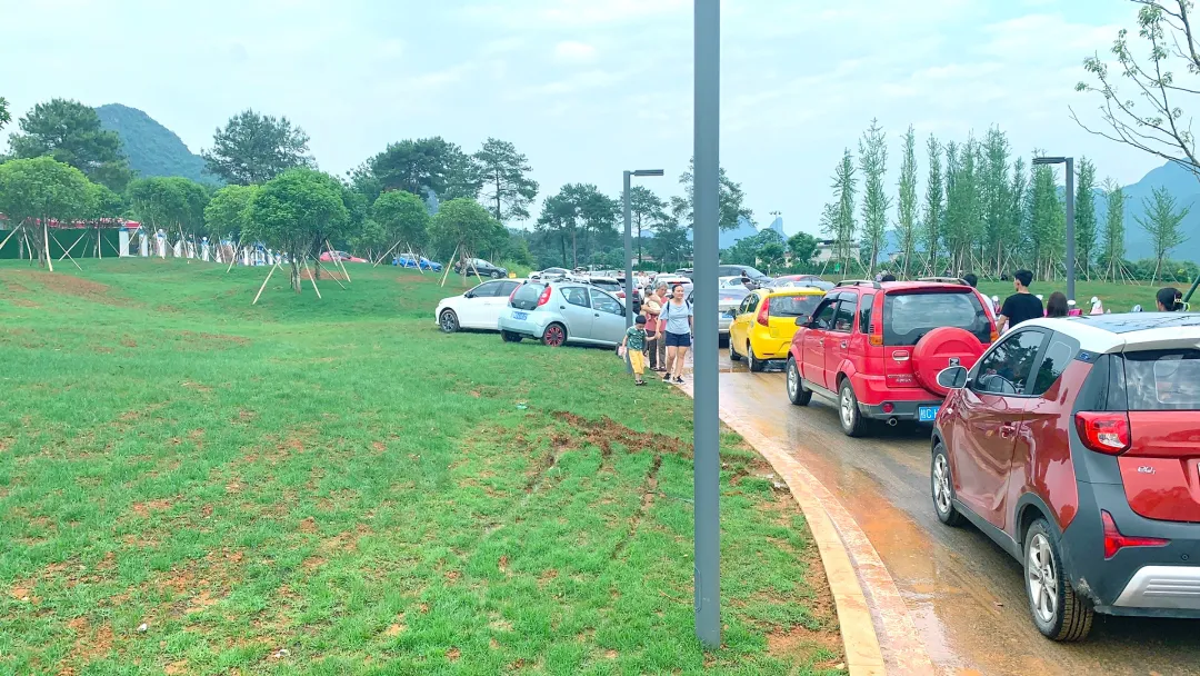 桂海晴岚数万人打卡！爆红之后的种种却让度假区不堪重负