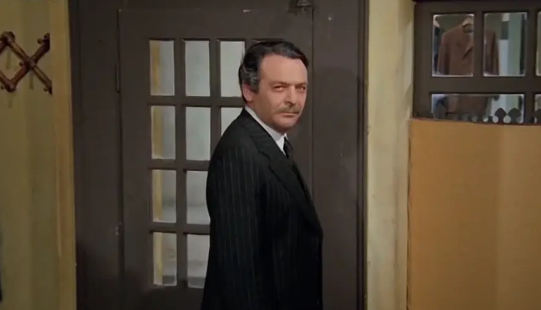 《瓦尔特保卫萨拉热窝》故事，主演是铁托朋友