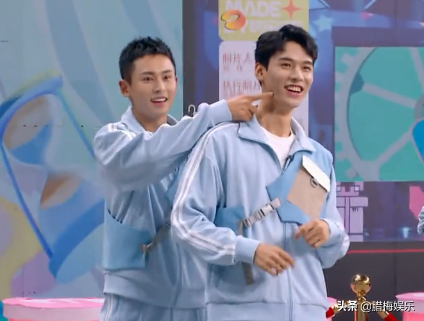 Gong Jun and Zhang Zhehan once again combined to record variety shows. The guests in the same