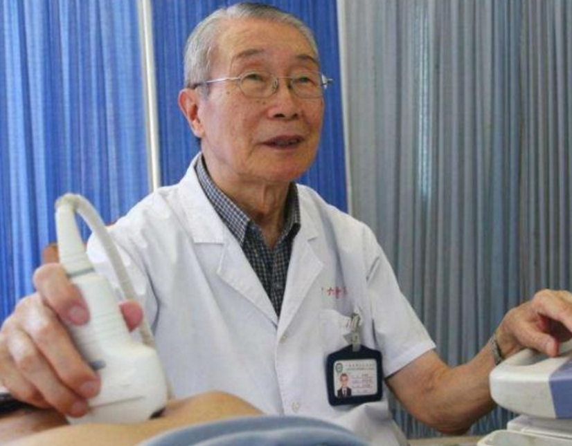 为什么在做B超之前，医生会在肚子上抹一层透明的胶体？涨见识了