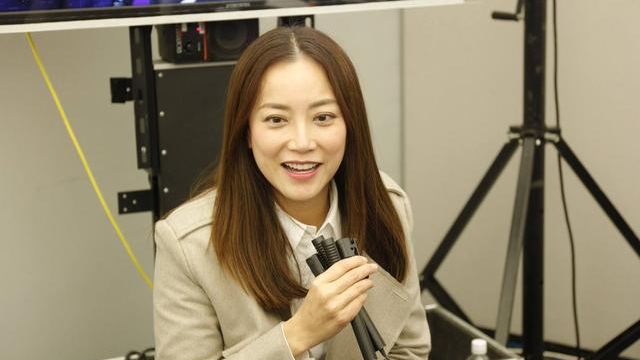 谢霆锋御用经纪人：单身生女独自抚养，一个比王菲还传奇的女人