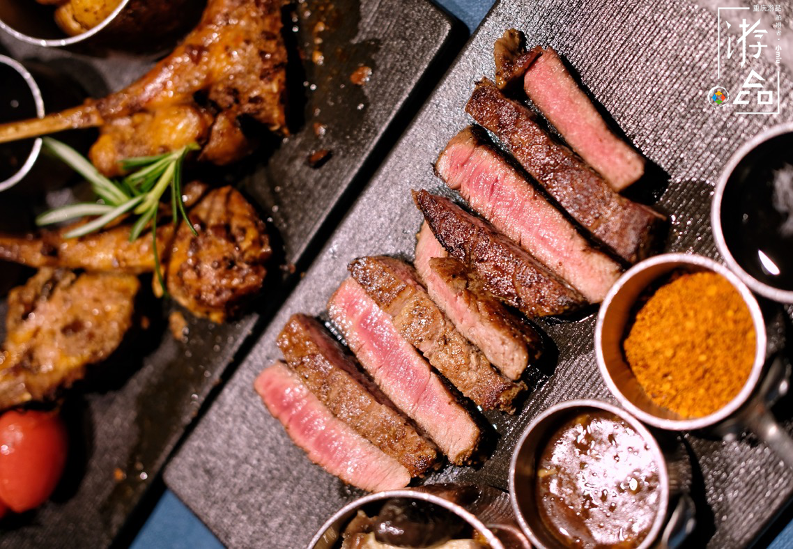 重庆鎏嘉码头的高级餐厅，羊排用老干妈调味，钱都花在环境上