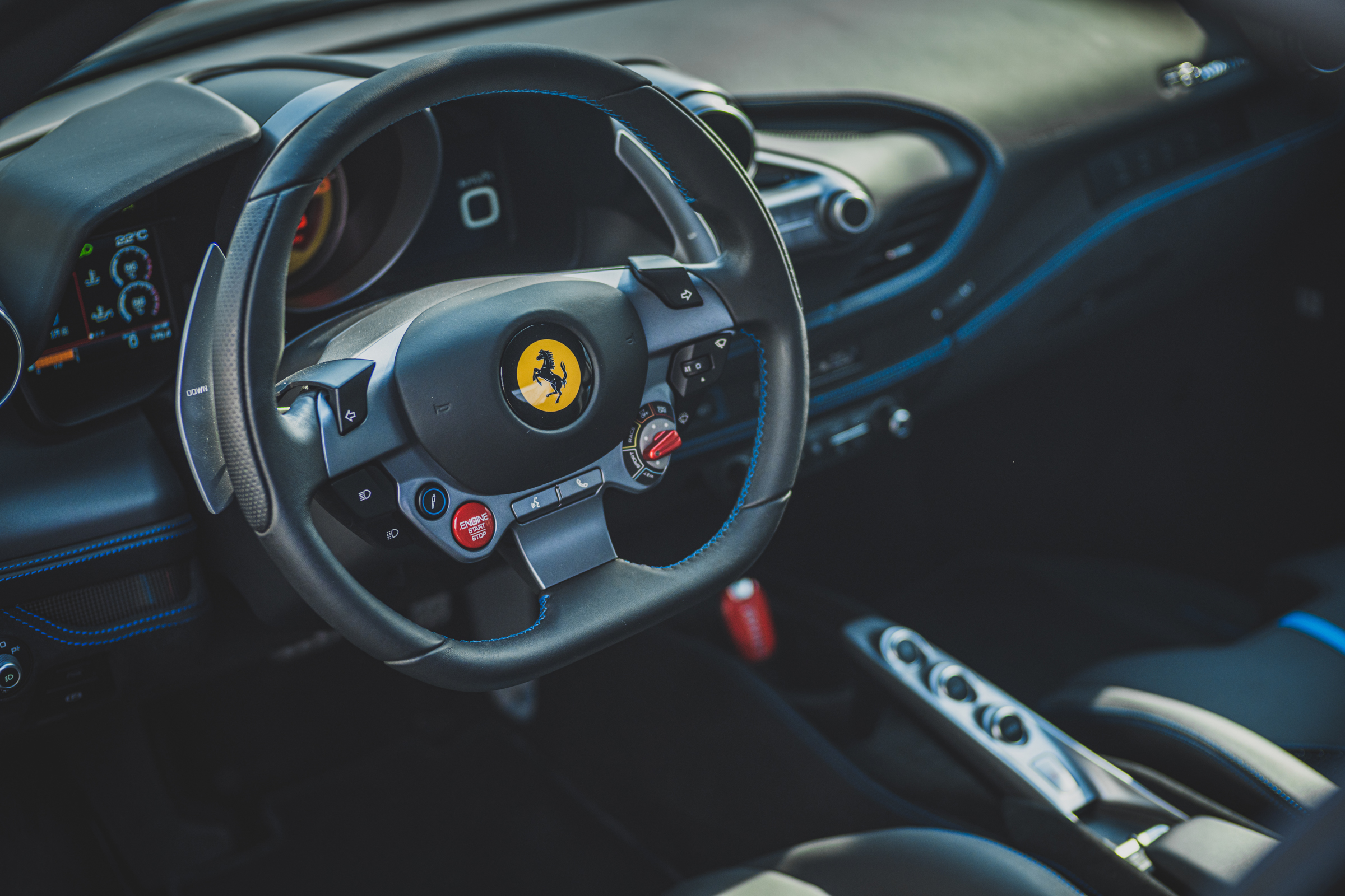 跃马风吟 赛道试驾法拉利f8 tributo