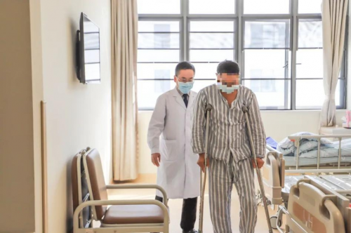 高空坠落生命垂危！前海人寿广州总医院成功抢救一粉碎性骨折患者