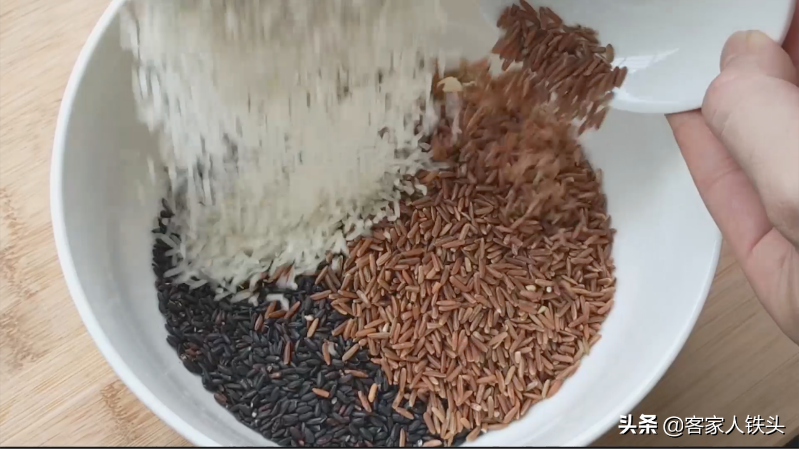 孩子不爱吃饭？教你一锅喷香的杂粮饭，软糯好吃不用菜都能吃2碗