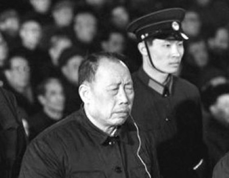 When Li Zuopeng celebrated his birthday in his later years, Lin Doudou ...