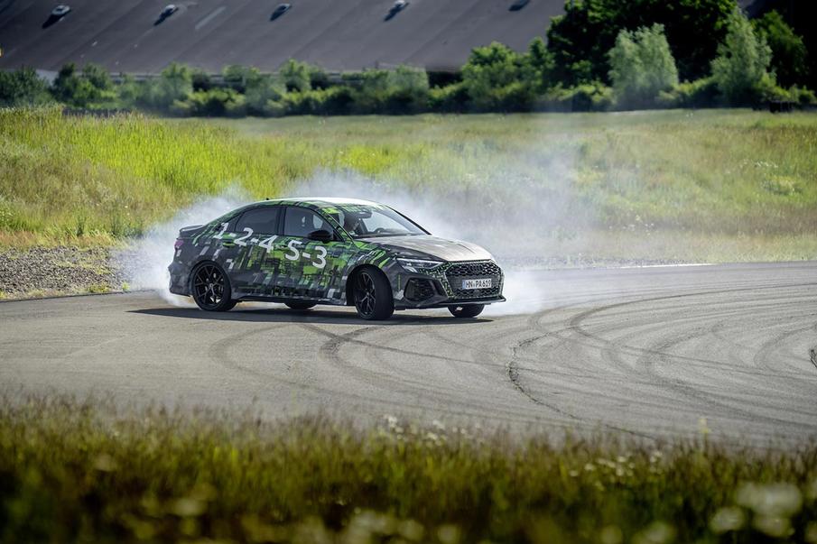 全新奥迪RS3曝光，极速290km/h！加速比奔驰AMG A45 S还快