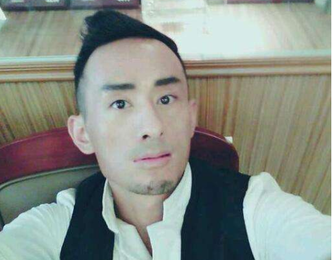 阿宝：从身价上亿到\"软饭男\"，神隐5年