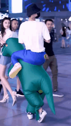 少女gif邪恶动态图：妹子我们第一次见面，别这样。。。