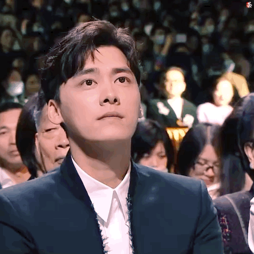 李易峰想拿    女演员，和李云迪搭档，为童谣颁奖！这也太帅了！
