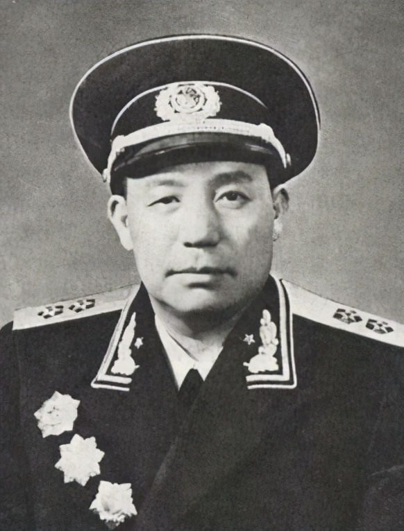 整个军已确定集体转业，瘸子军长突接令赴朝参