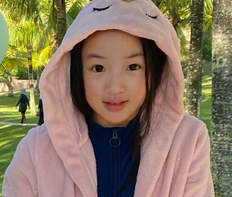 吳尊女兒“抽條”啦！ 10歲近照模樣被傳，這長相太像爸爸了吧