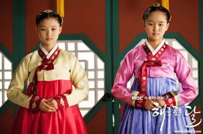 持续了10年之久的韩国女演员之争;宋仲基&宋慧乔余情未了?