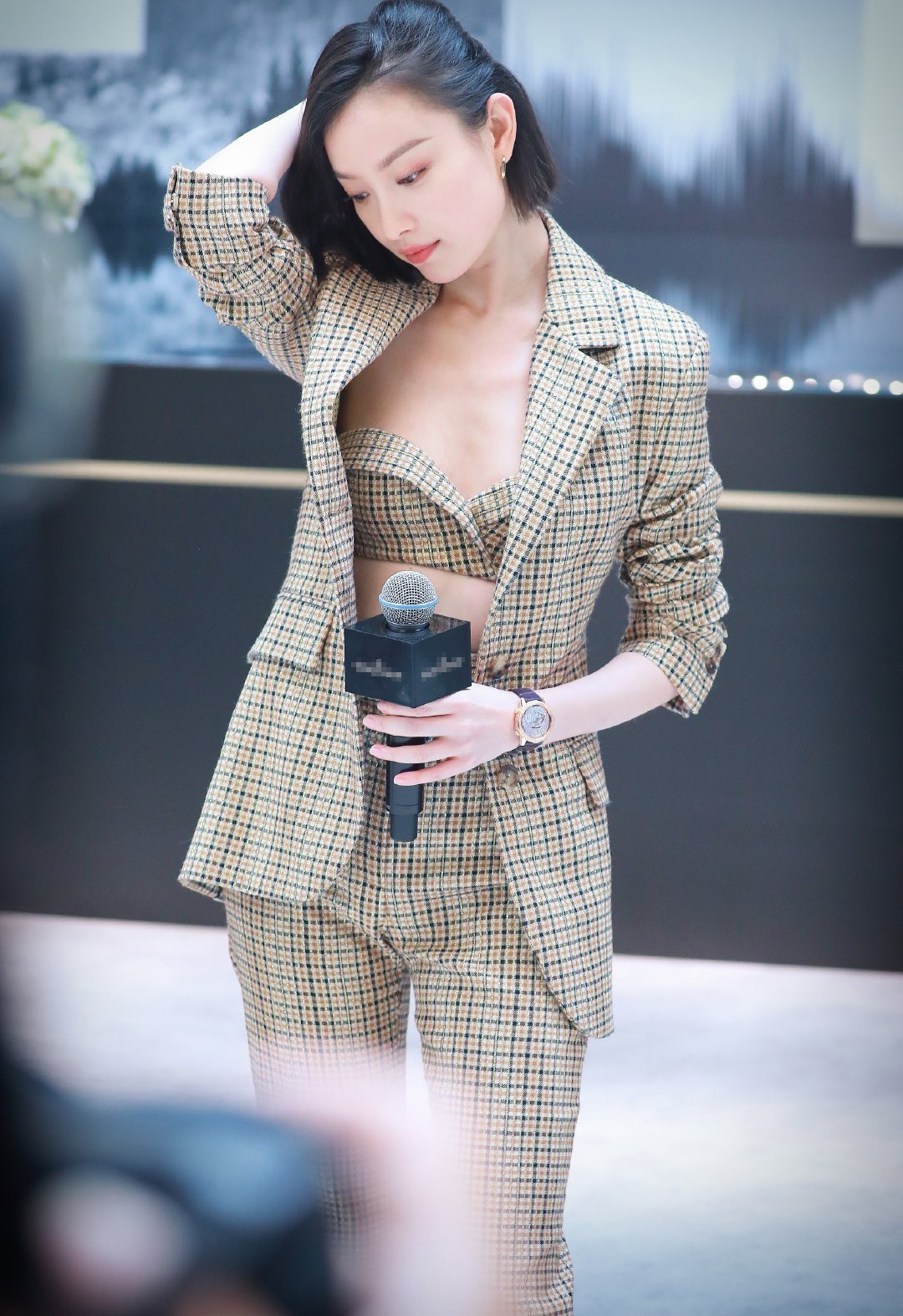 倪妮张艺谋大战三天 倪妮南广野鸡图片