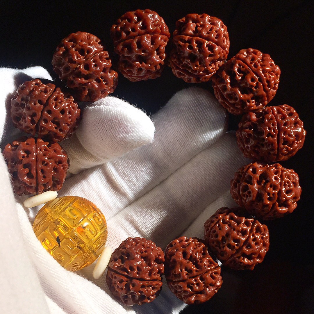 各种颜值担当的"金刚菩提"手串,可否暖你寒冬悲凉的心?(黄金手串搭配