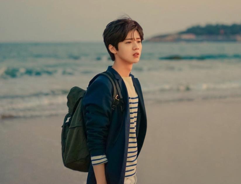 关晓彤说自己是在逃格格是什么意思,网友