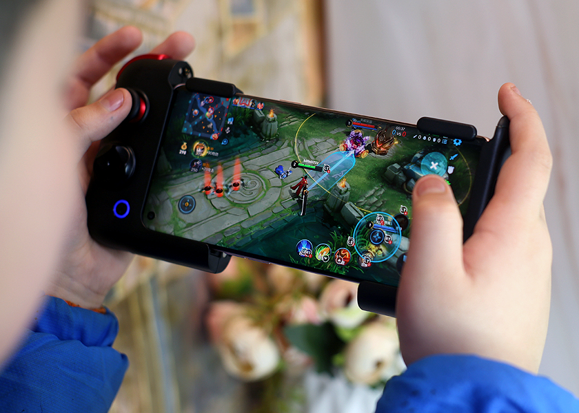 多指操控提升战力，北通G2手柄助力获取游戏胜利