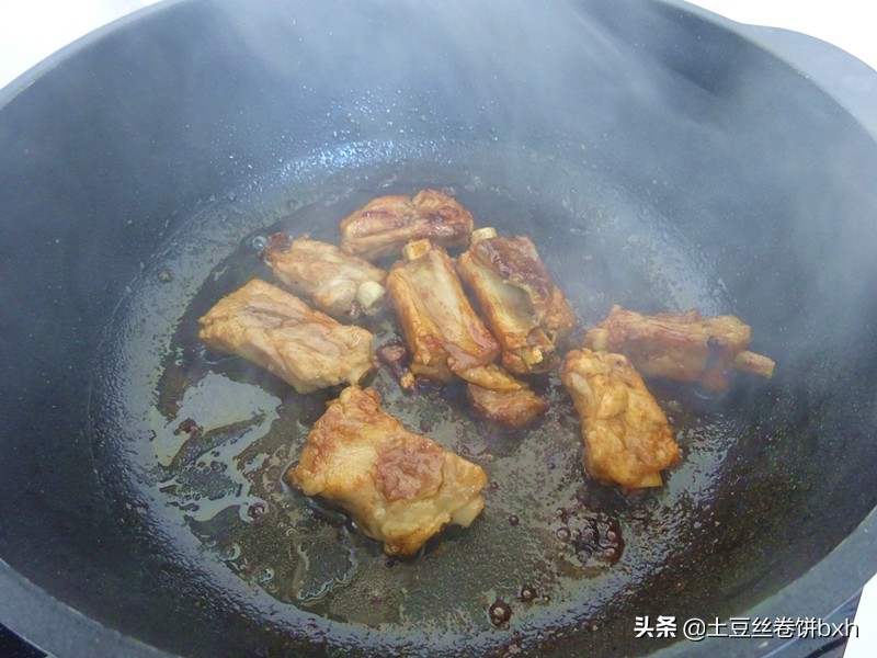 排骨和它是絕配，排骨燜飯加一把，口感口味都好了，營養賽雞湯