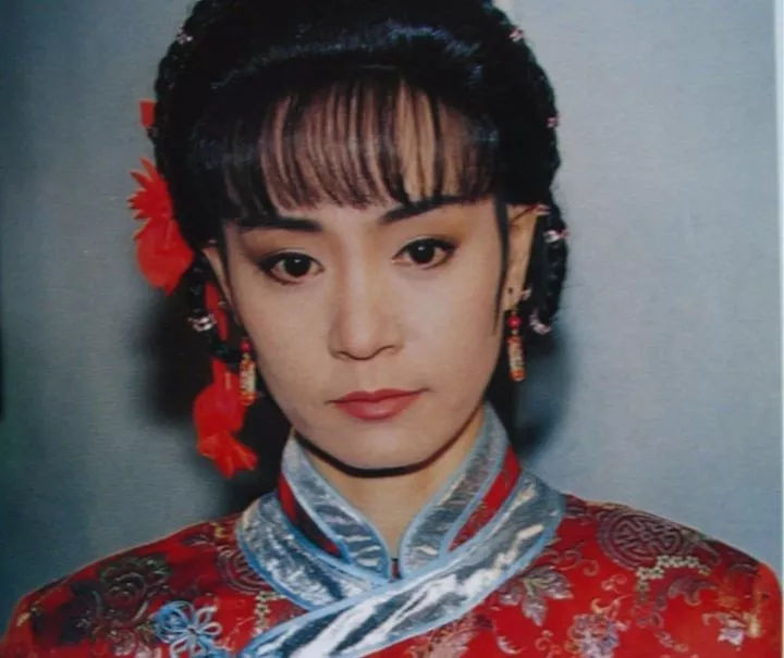 10年前丈夫意外坠楼去世，膝下无儿无女，如今刘雪华过得怎么样？