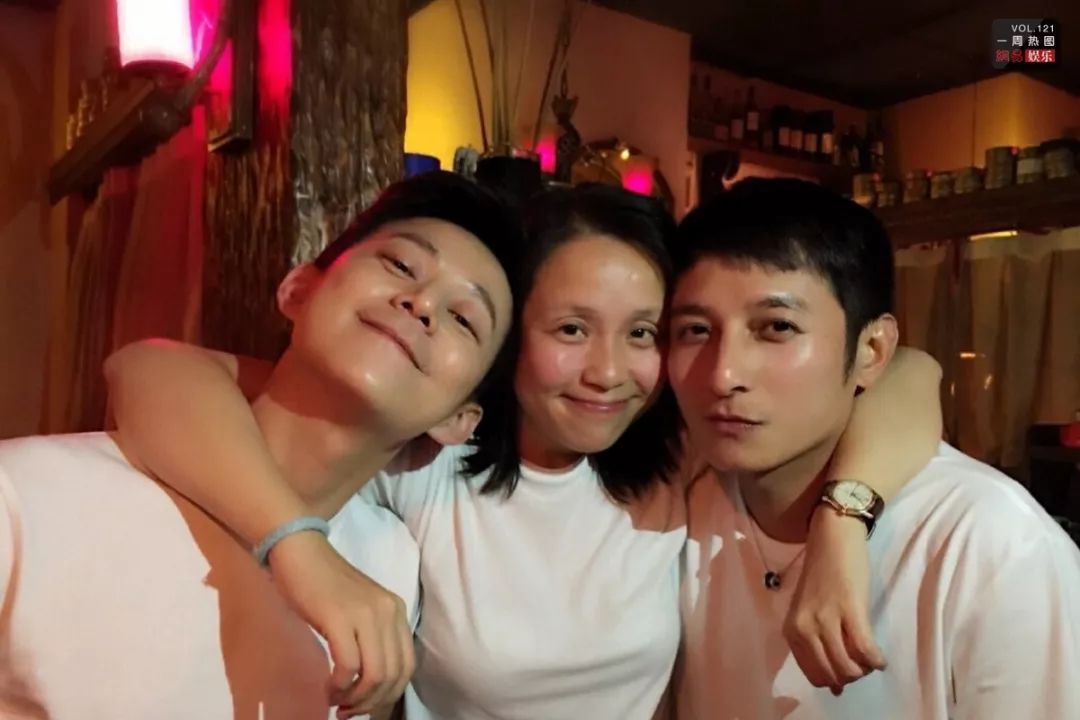 企查查辟谣李维嘉开代孕公司站在舆论风口浪尖上的快乐家族要反思