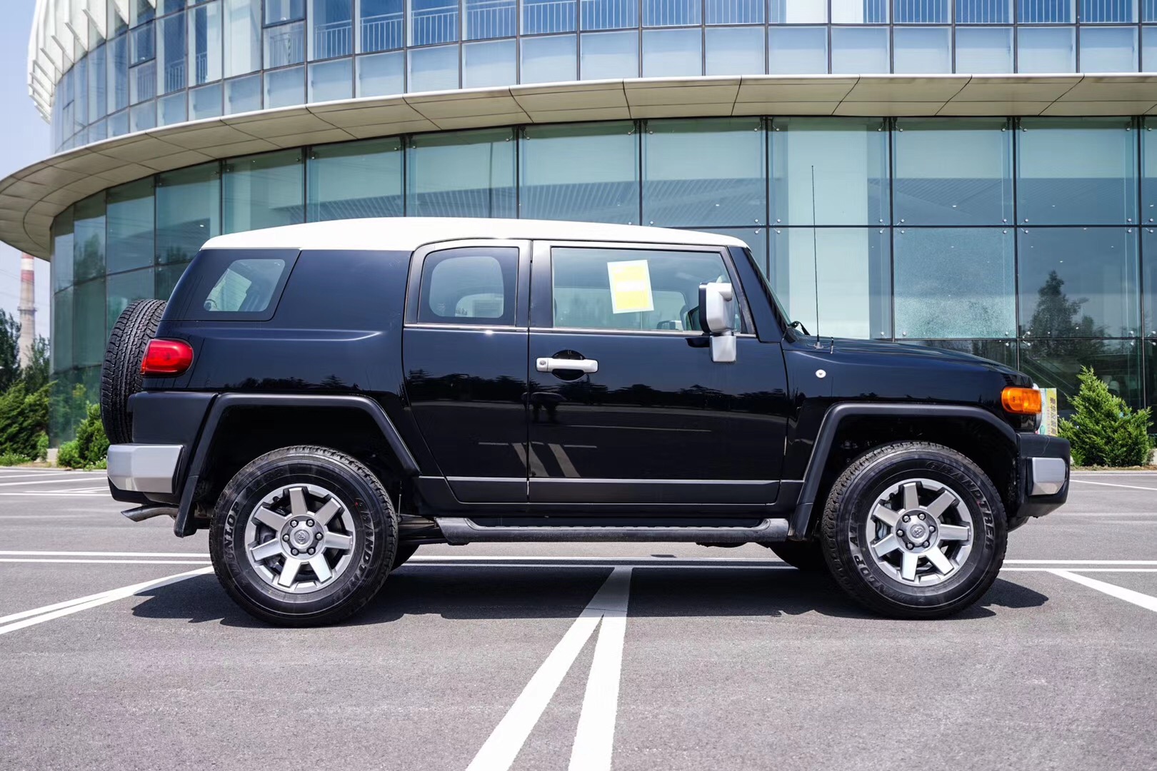 2020款丰田酷路泽fj短轴距v6配四驱性能解析