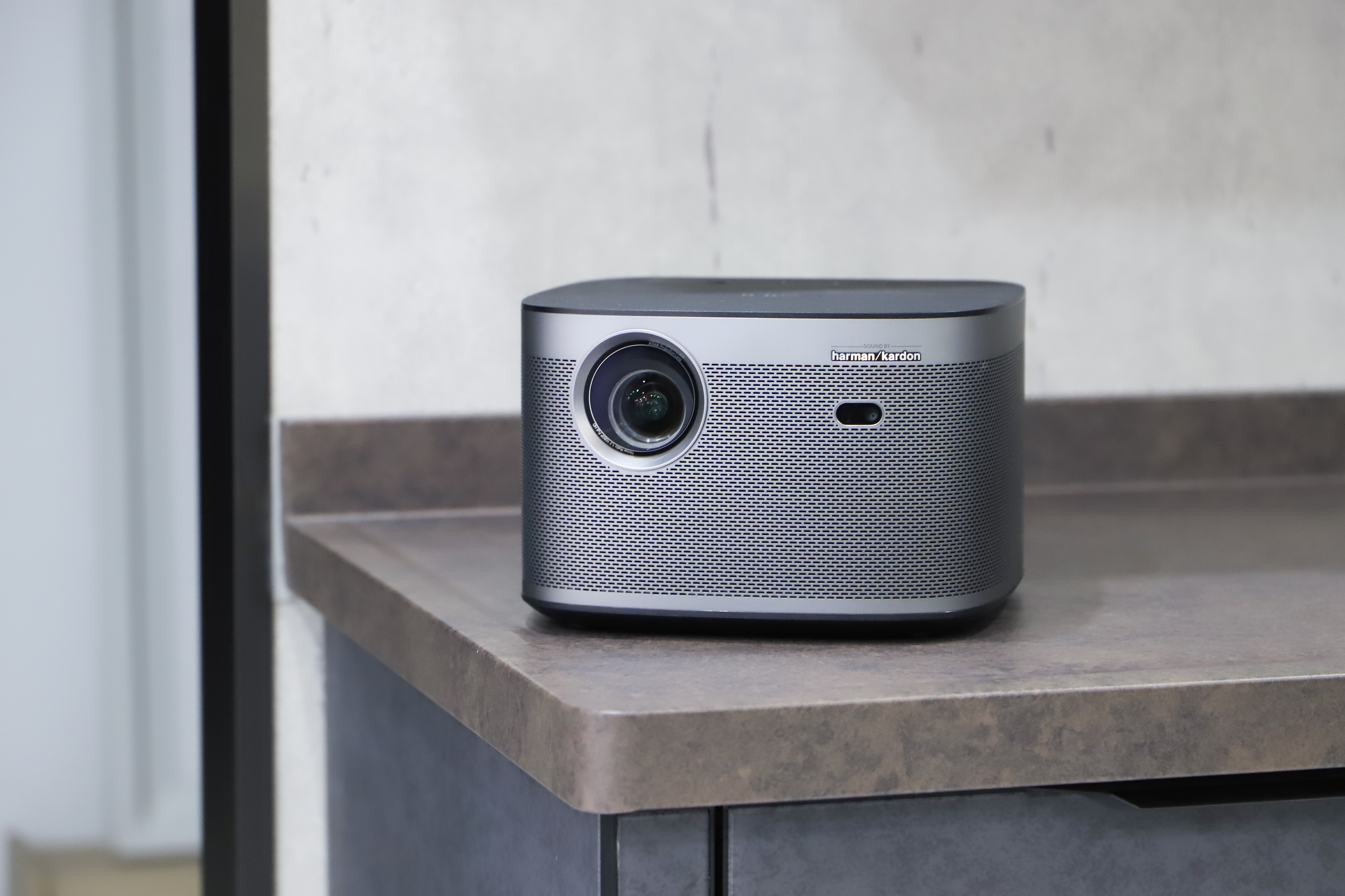 投影仪测评分享2021最新家用极米h3s投影仪评测