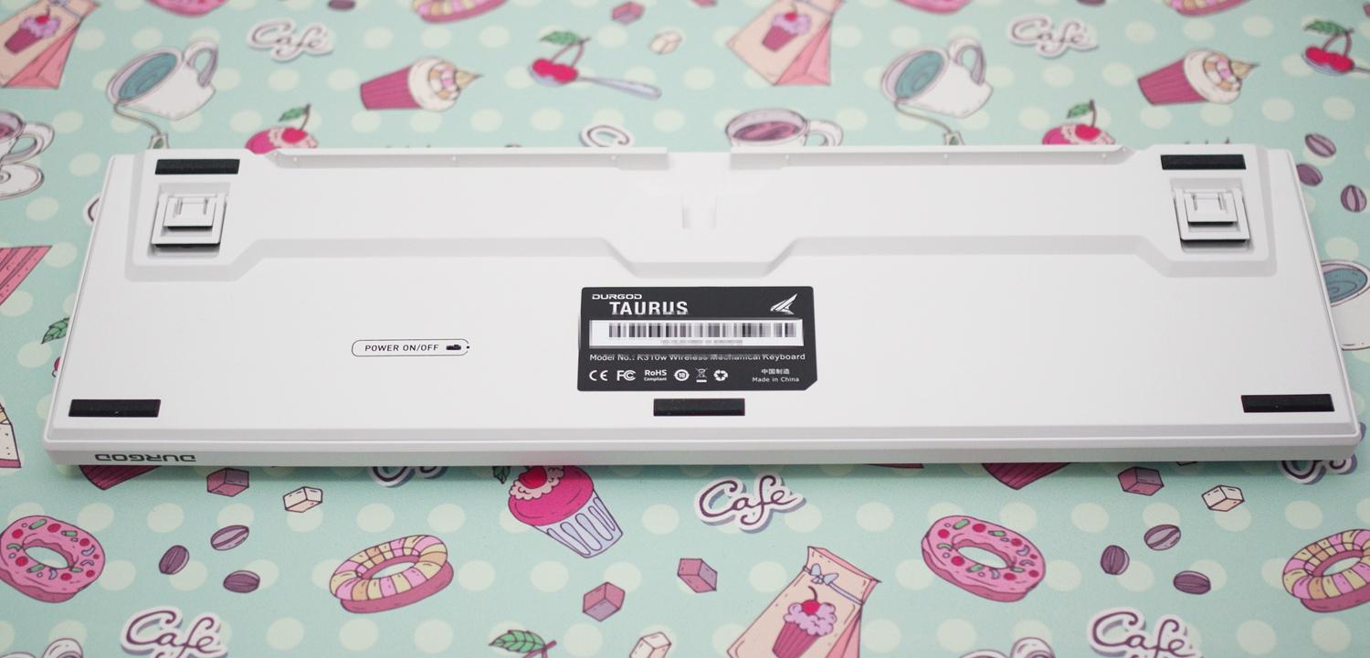 打造浅色桌面，清清爽爽的晴空蓝配色 杜伽K310W键盘