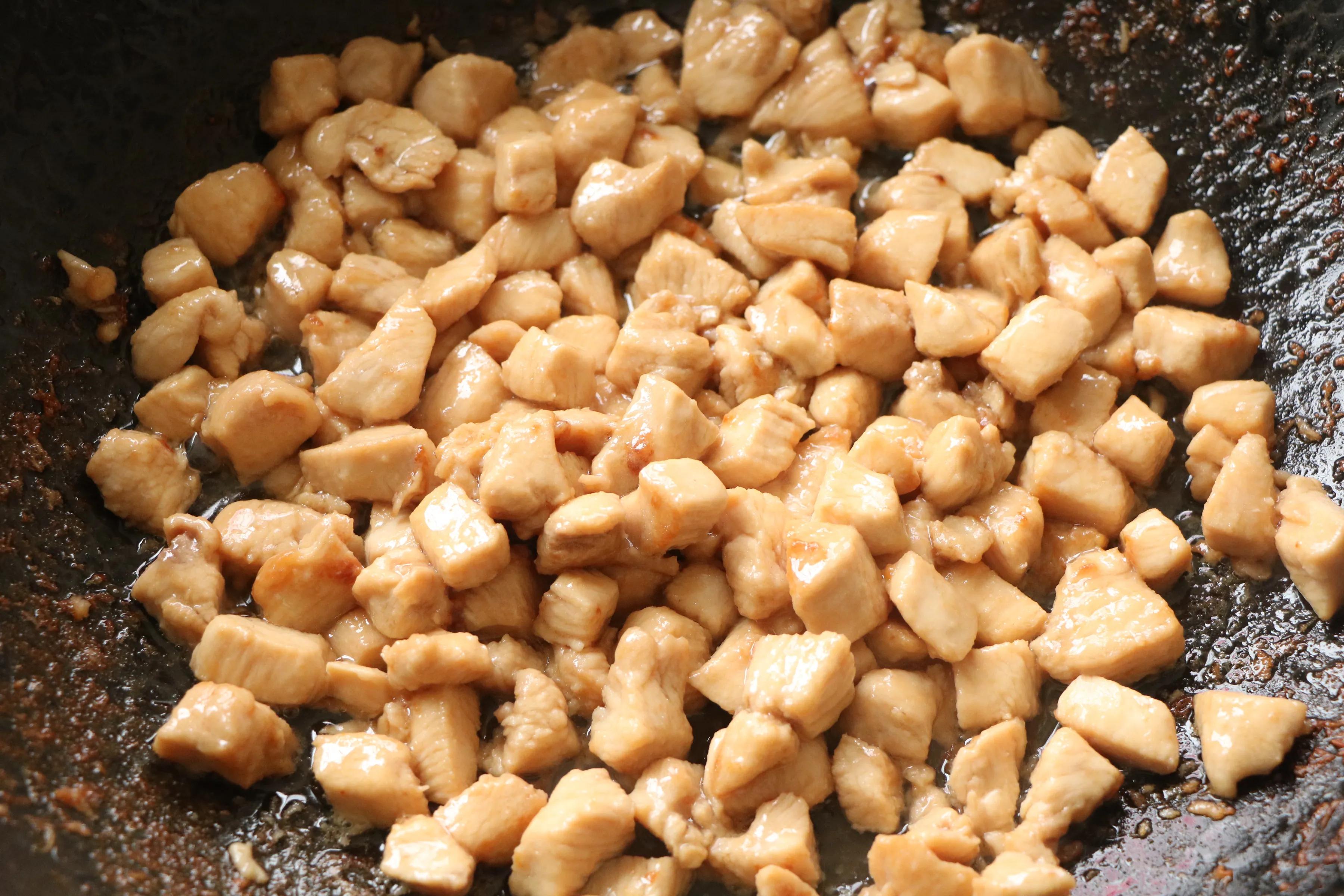 這3樣食材一起炒太下飯了，鮮香味美，低油低脂，2碗米飯不過癮