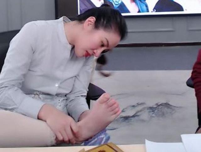 叶璇直播怒改吴晓波的酸奶品牌备注：放鸽子商家噶差永不买永鄙视