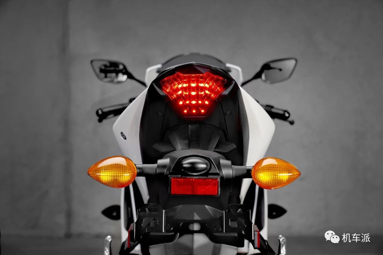 �������60���� ������R1 R7 R3�Ƴ������Ϳװ