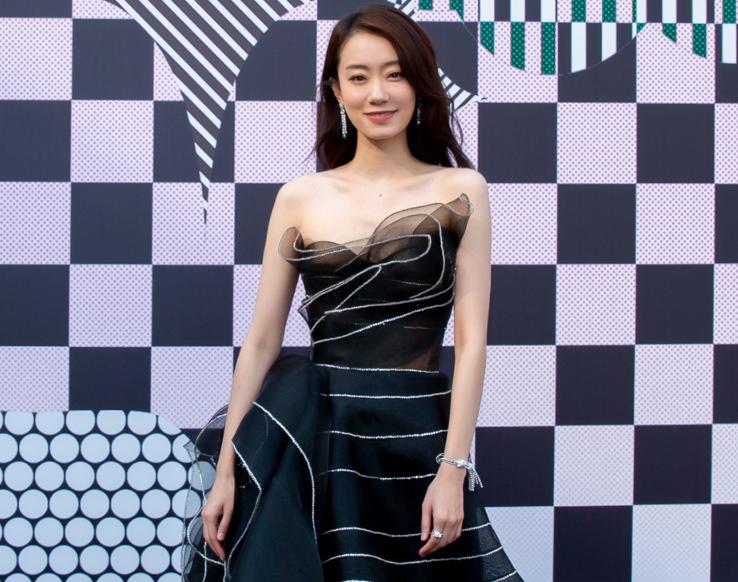 Fashion red carket map: Huang Shengyi is removing makeup, Zeng Li, is ...