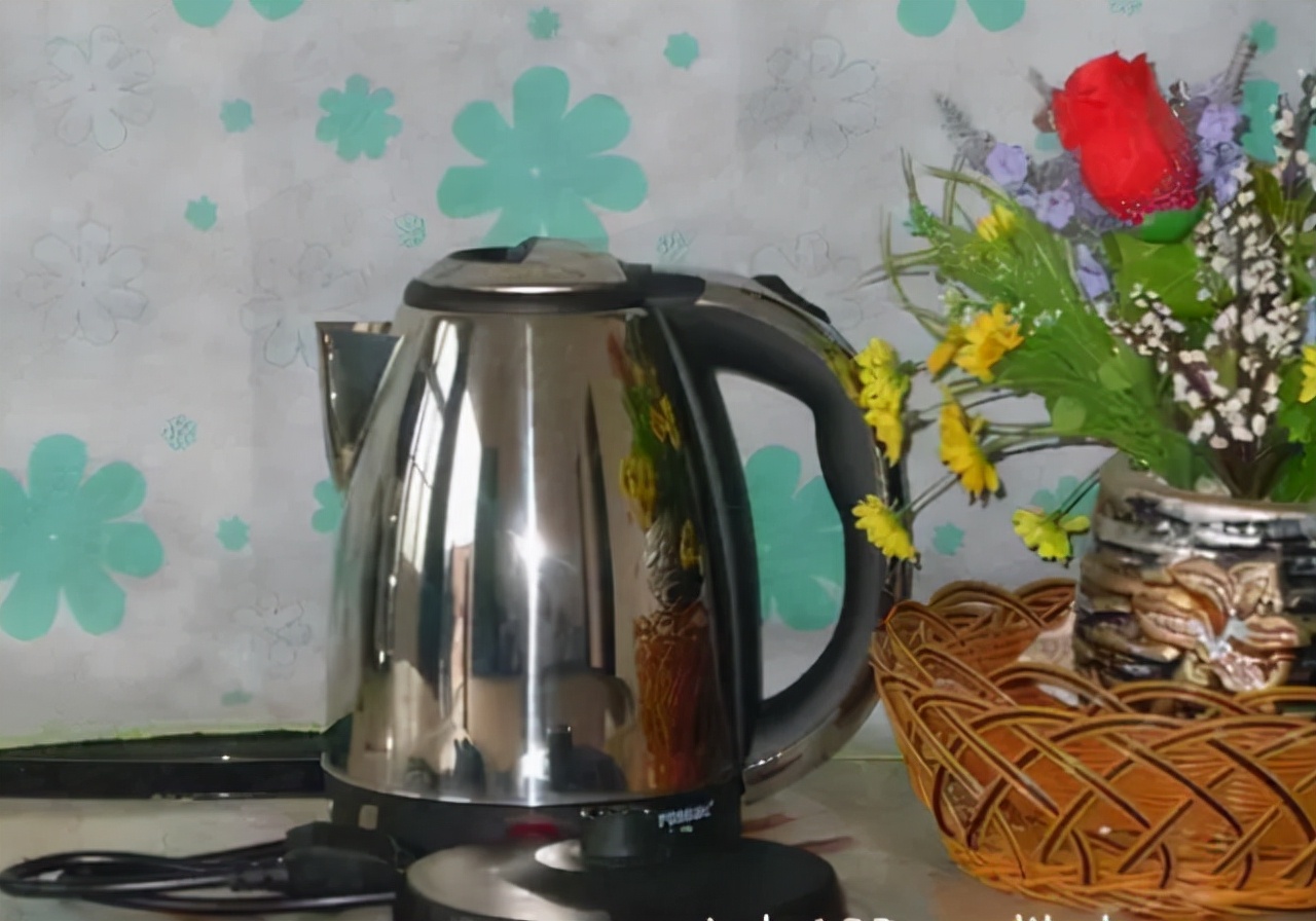 What effect does drinking water boiled in the "electric kettle" have on