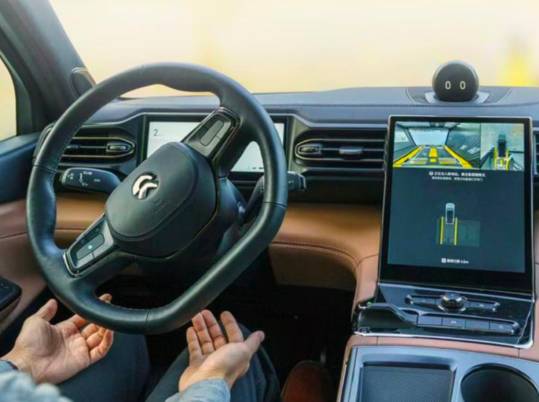 2秒内破百的红旗超跑即将发售；全新奇骏预告图发布