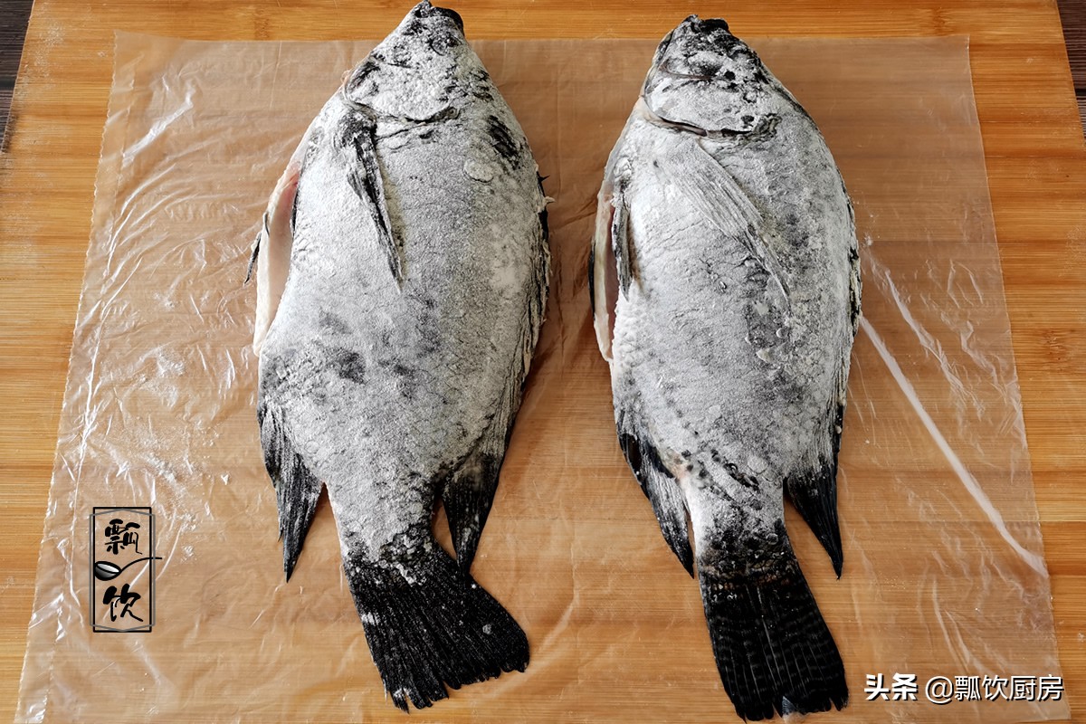 寒冷的冬天，在家做魚鍋很簡單，湯鮮味美，營養又溫暖，太喜歡了