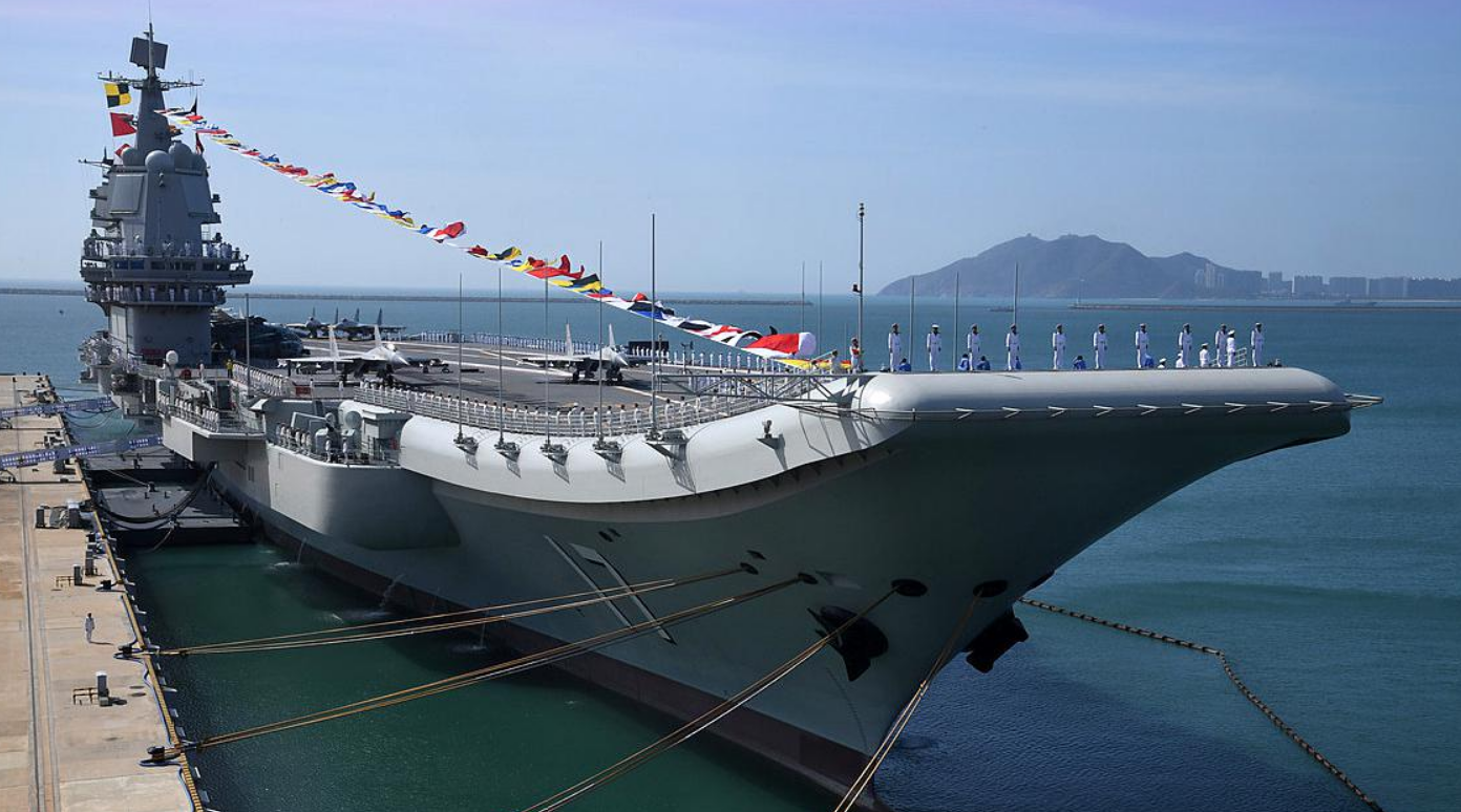 山东舰坐镇南海，运-20起降永暑礁机场 美军铤而